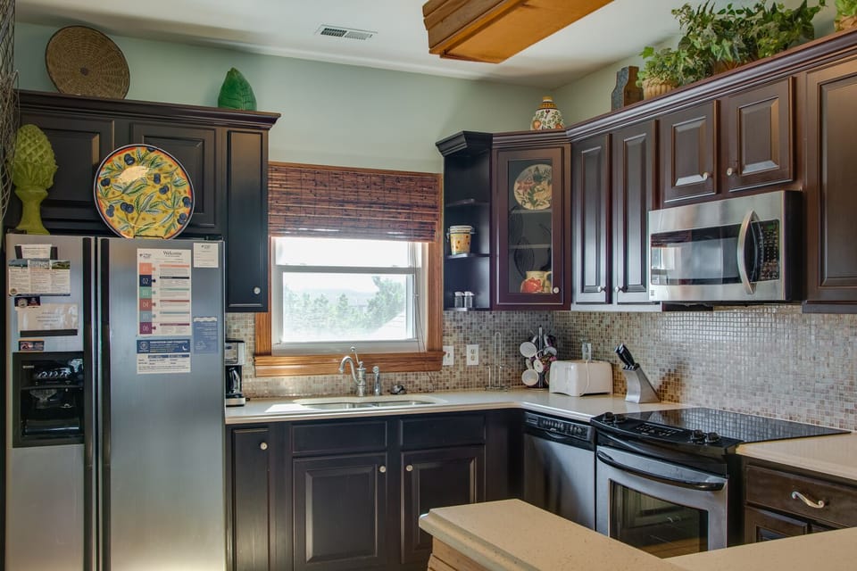 SP1B:  Sister Seas | Top Level Kitchen