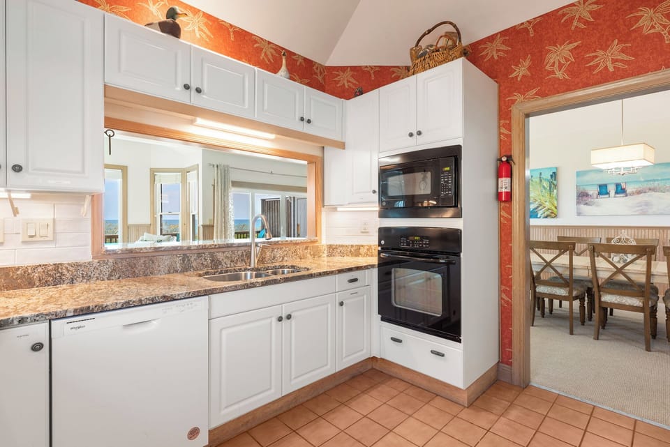 SP5A: Sea-Duced | Top Level Kitchen