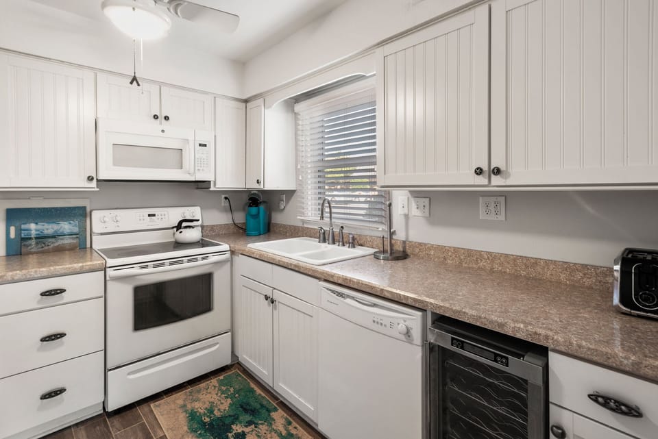 VJ2: Villas J2 | Bottom Level Kitchen