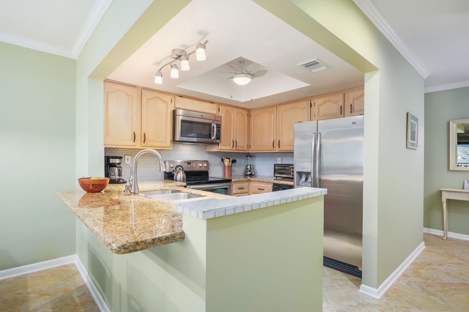 Fully Equipped Kitchen with Stainless Steel Appliances