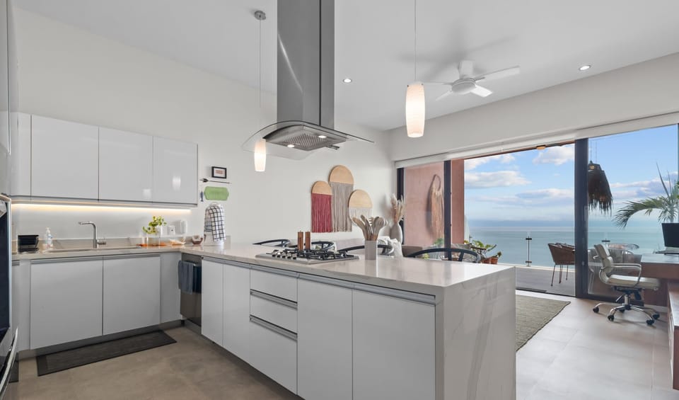Fully-equipped kitchen