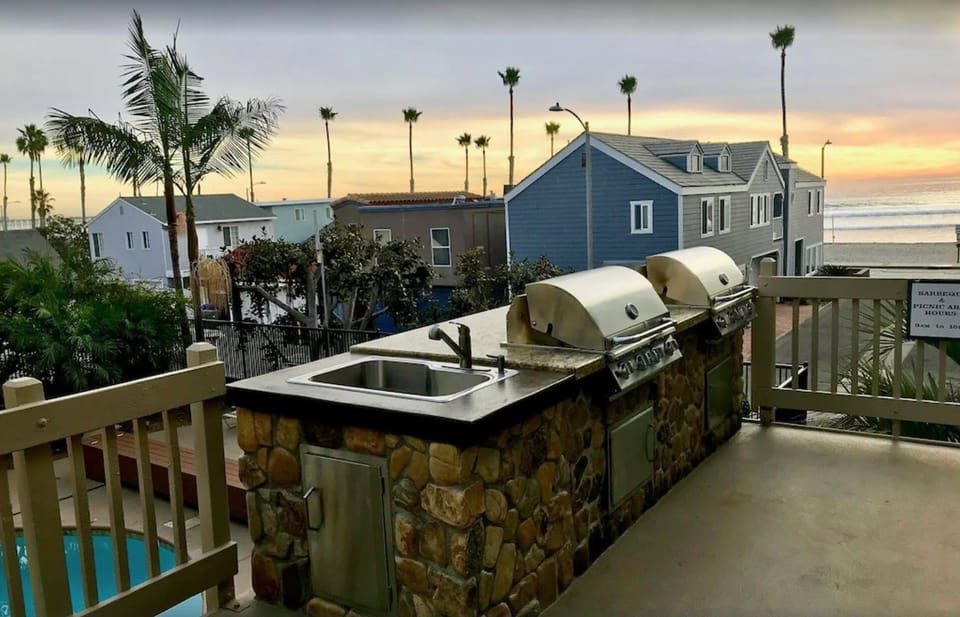 Professional BBQ's for your use. Boy, what a view!