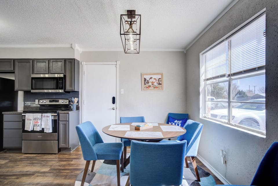 Dining Room 3.jpg
