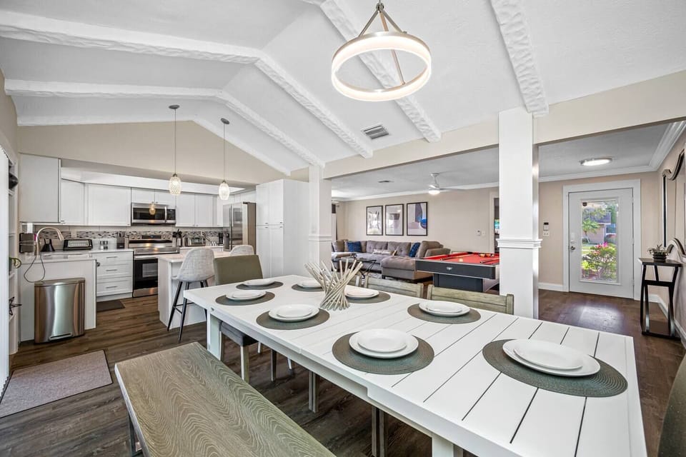 Nothing beats homecooked meals shared together! Enjoy meals with family in this elegant dining table that seats 8 people. Book your stay now!