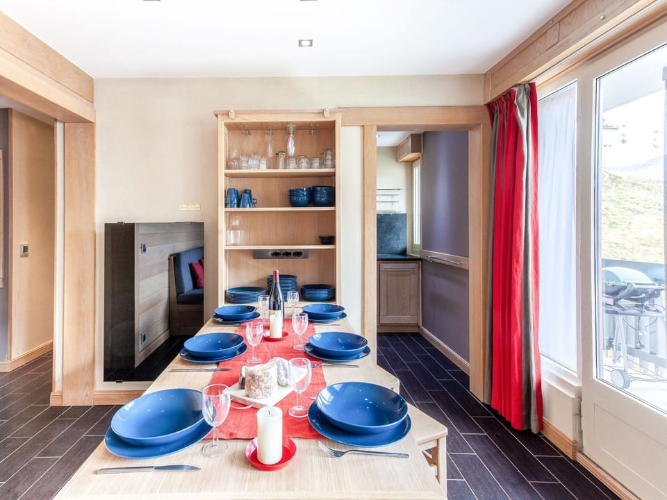 Property, Furniture, Cabinetry, Azure, Table, Wood, Window, Interior Design, Architecture, Floor
