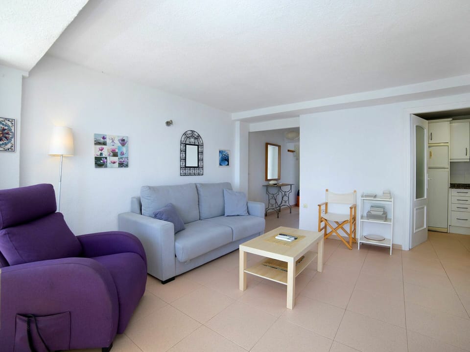 Couch, Furniture, Picture Frame, Property, Table, Comfort, Shelf, Lighting, Interior Design, Studio Couch
