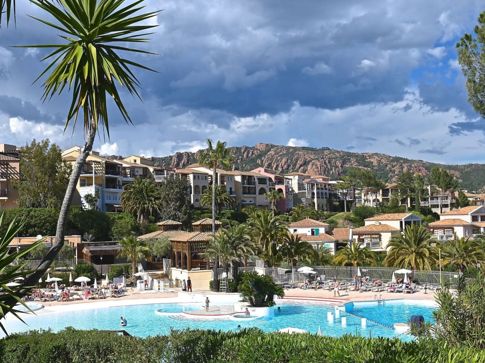 Cloud, Water, Sky, Plant, Building, Azure, Tree, Swimming Pool, Arecales, Leisure