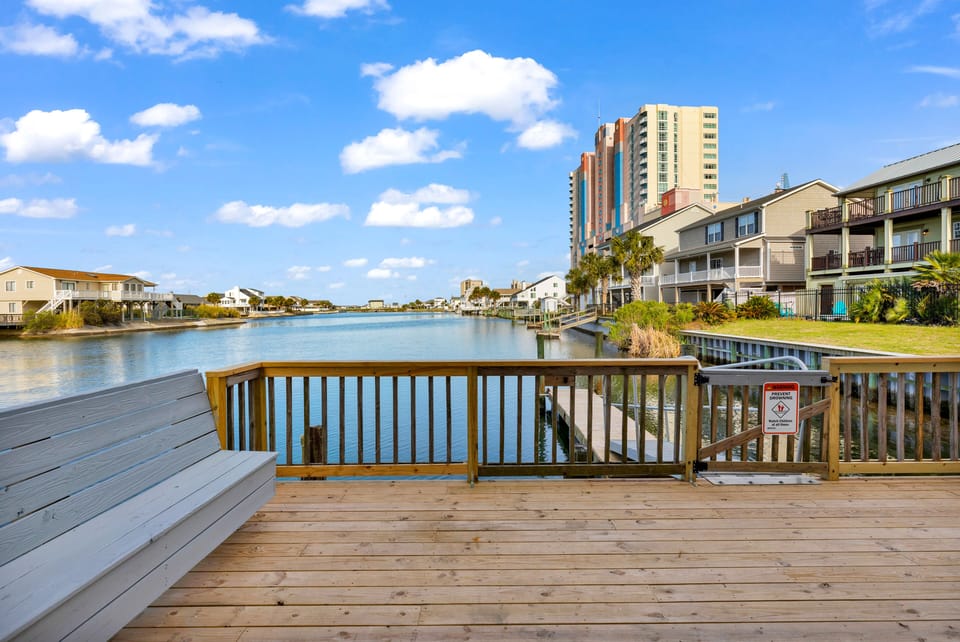 deck is as shown, but the extended dock has been removed due to hurricane.  