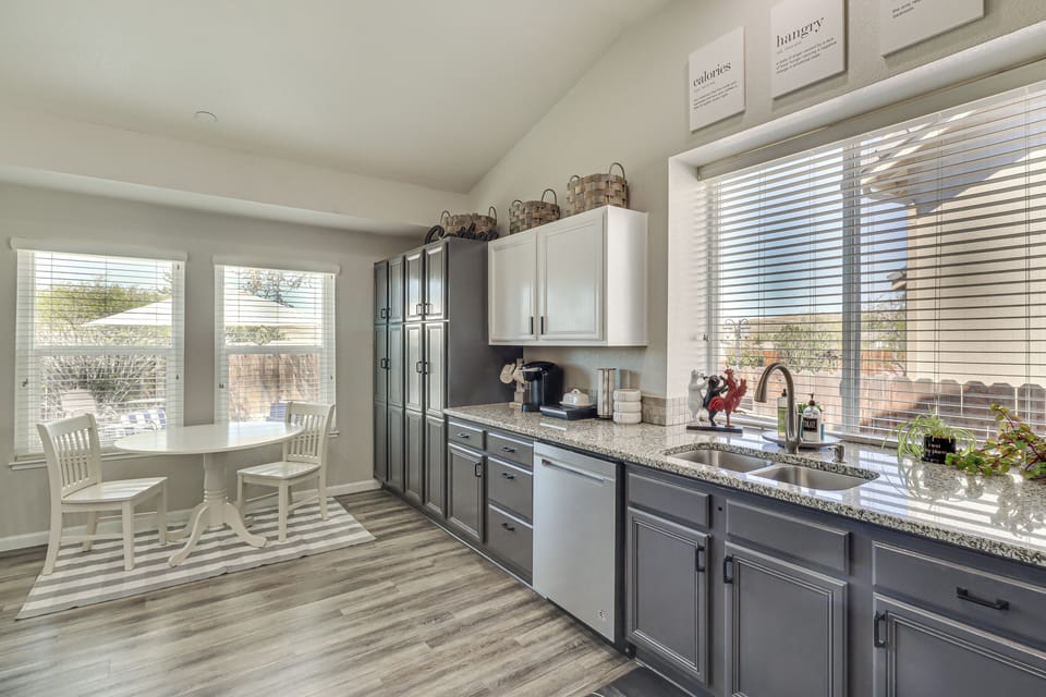 Gourmet Kitchen | Fully Equipped w/ Cooking Essentials