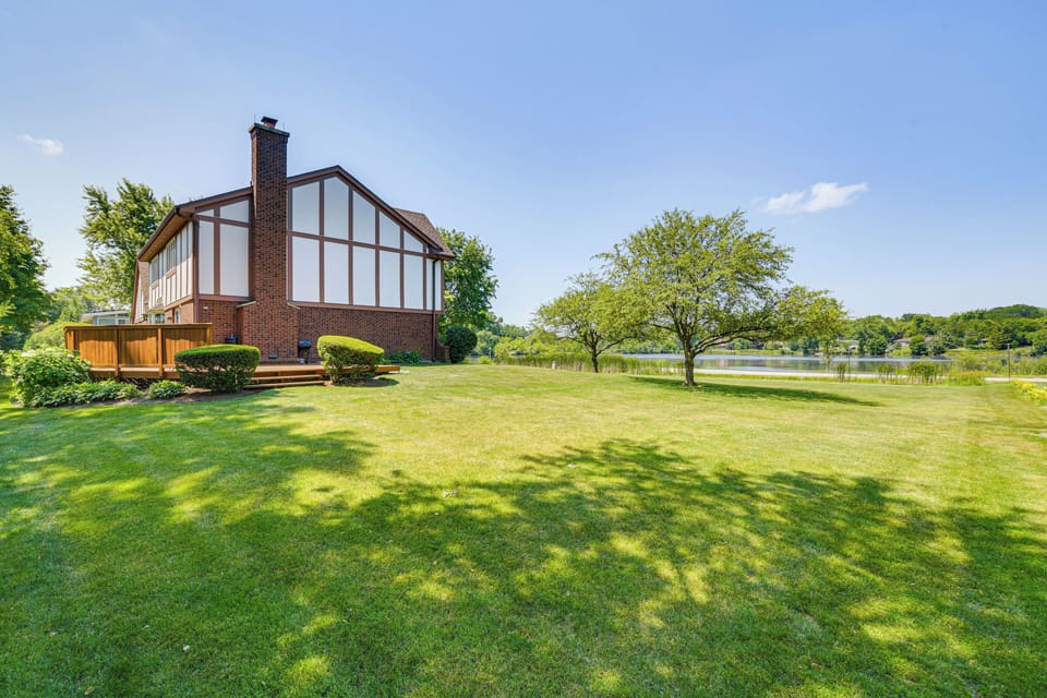 Prospect Heights Vacation Rental | 4BR | 3.5BA | 1 Step to Enter | 3,100 Sq Ft