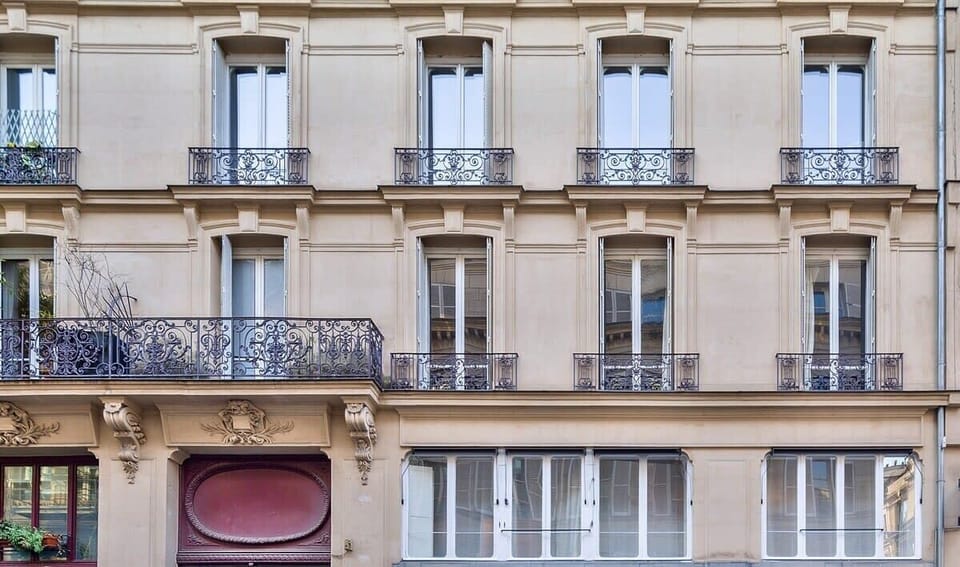 Building / facade
