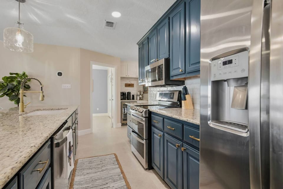 Kitchen was updated in Dec 2021