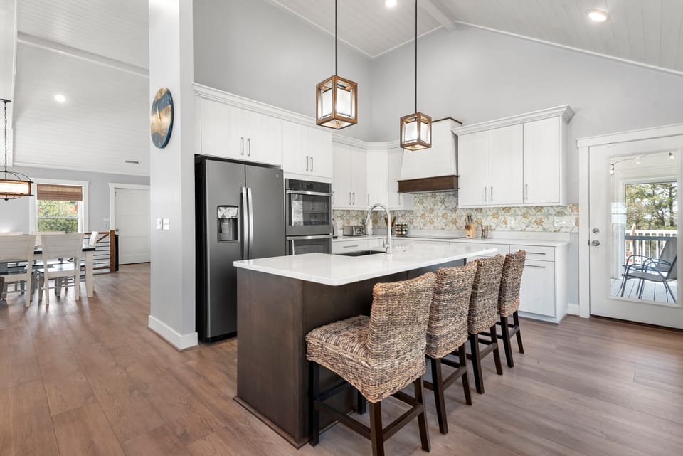 VOH247: Bella Rose | Top Level Kitchen
