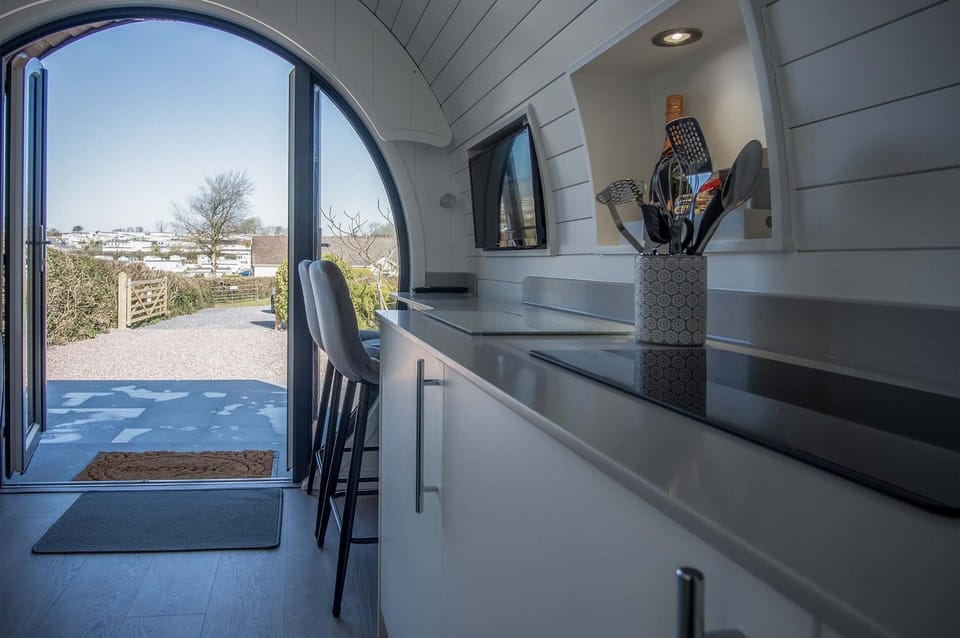 Bracken Burrows - 1 Bedroom Pod - New Hedges (21310)