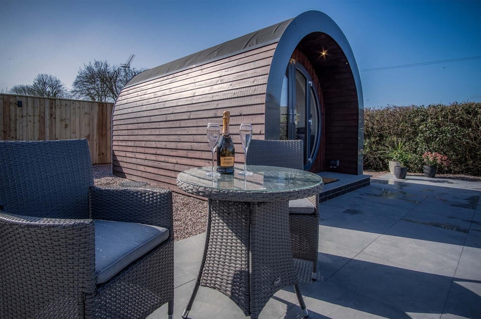 Bracken Burrows - 1 Bedroom Pod - New Hedges (21319)