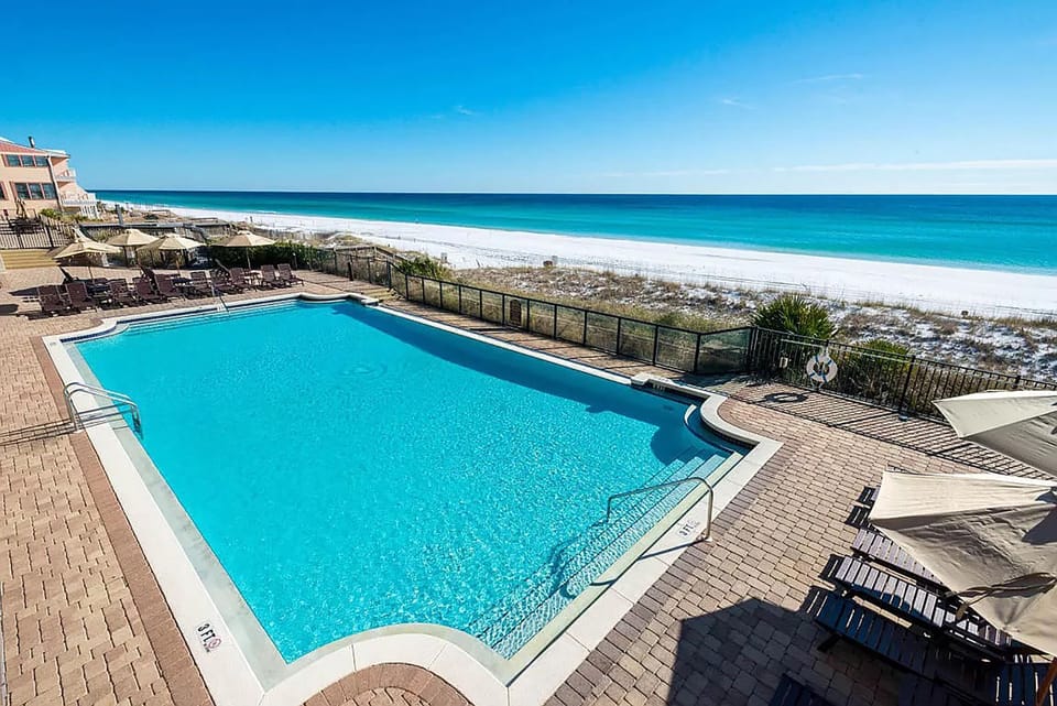 Villa Coyaba Gulf side pool