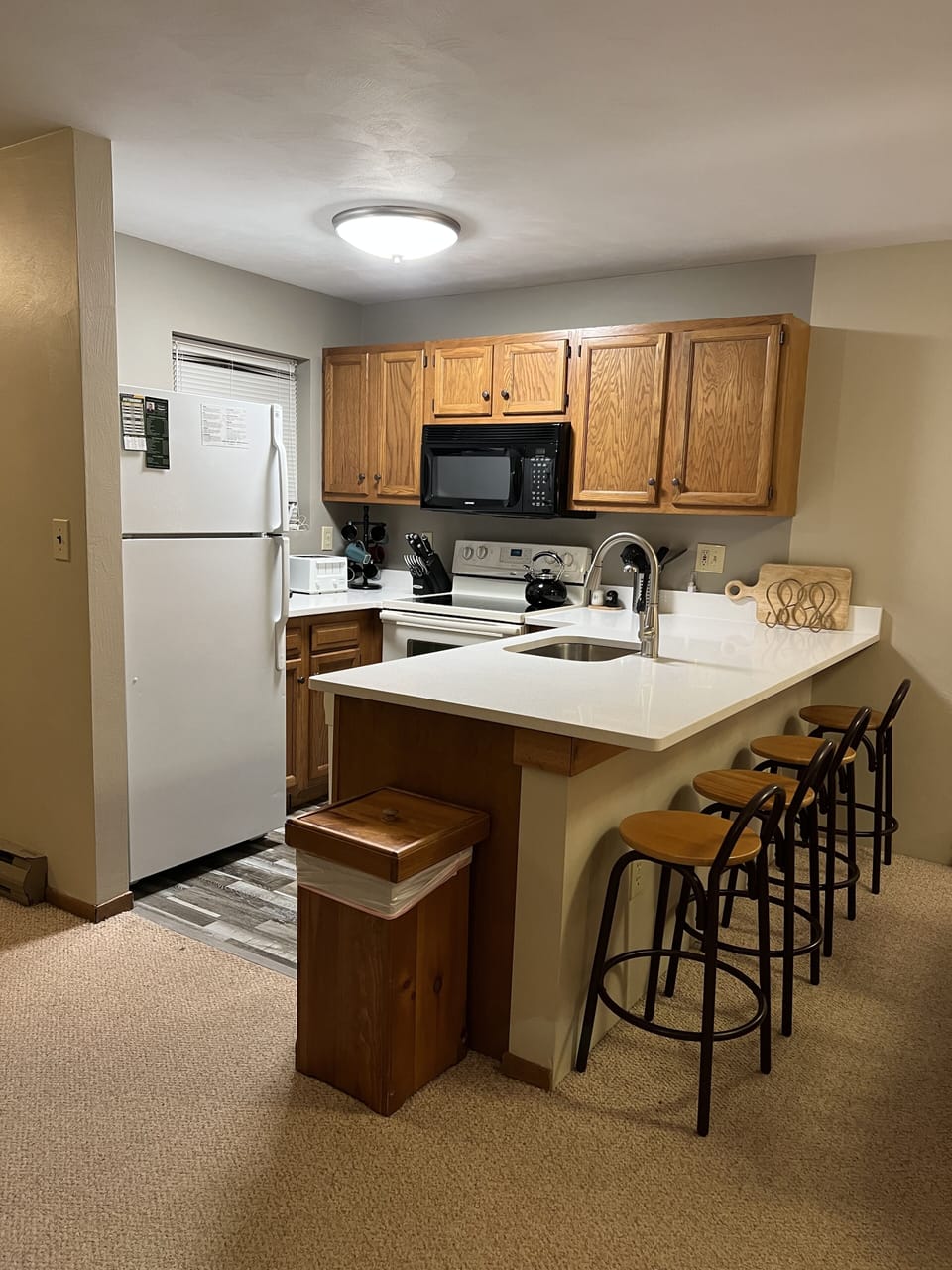 Fully furnished kitchen!