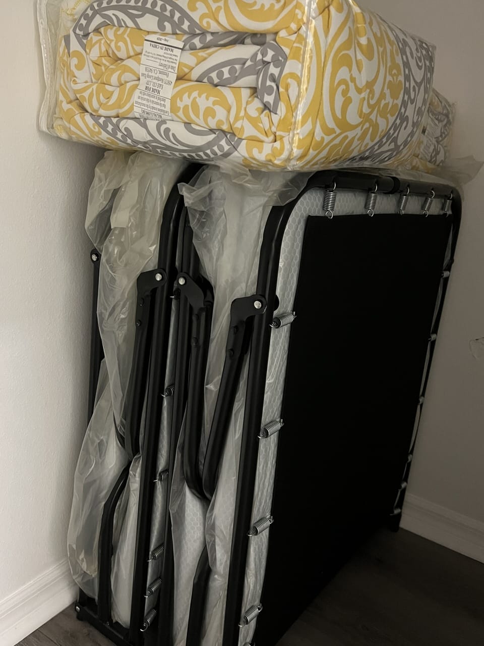 2 fold up beds located in bedroom 2 closet on 1st fl