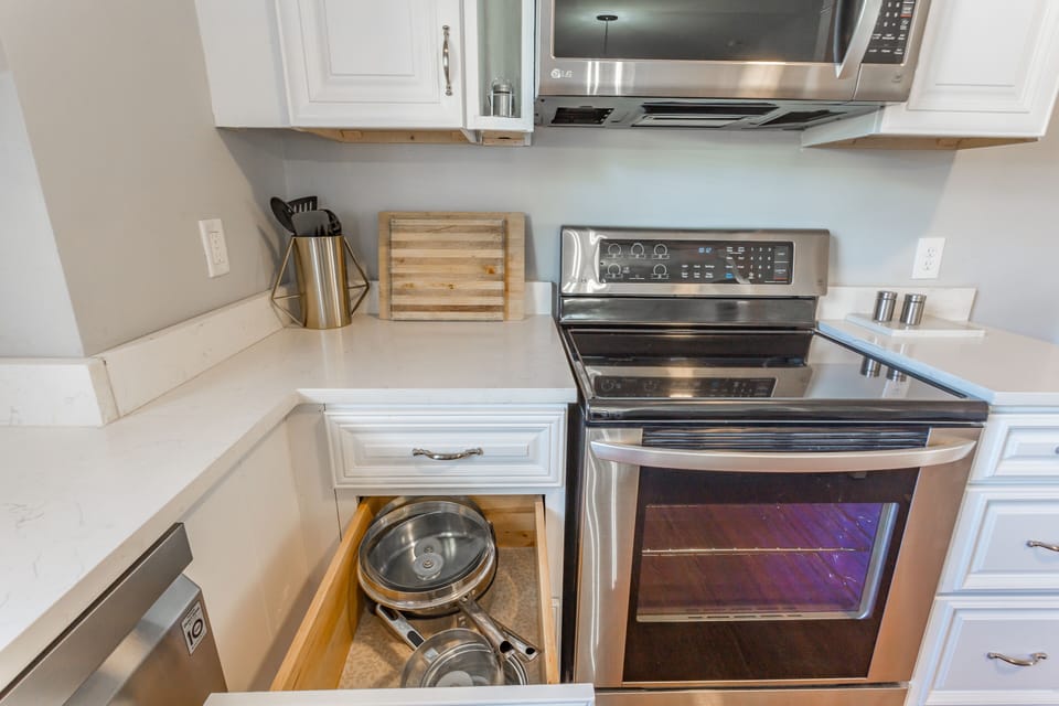Fully stock kitchen with your cooking essentials

