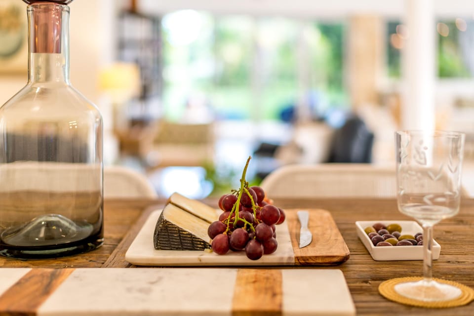 Las Cerezas staff can serve afternoon snacks, lunch, and breakfast upon request.