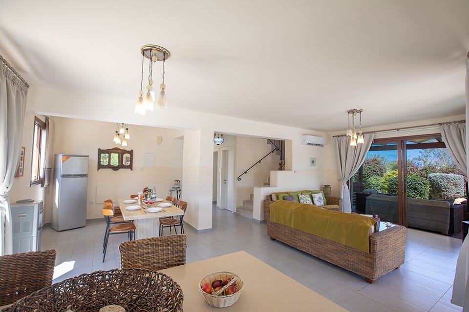 Open-Plan Ground floor, living room, kitchen and dining area