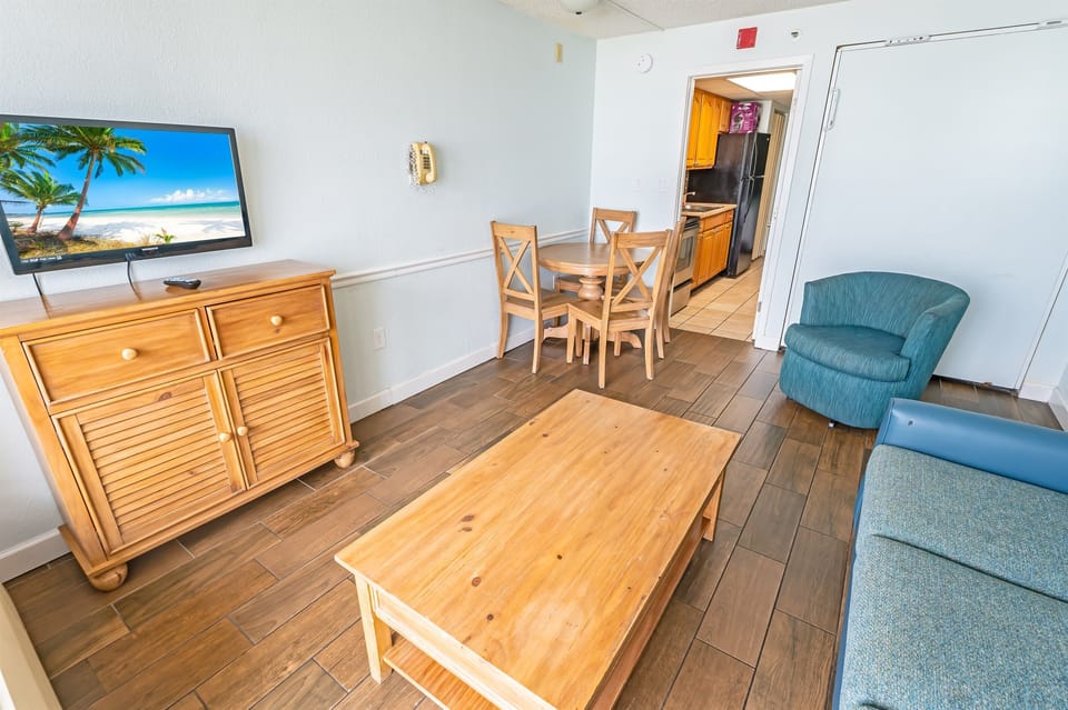 Amazing Living Room with Views of the Ocean 🌊☀️