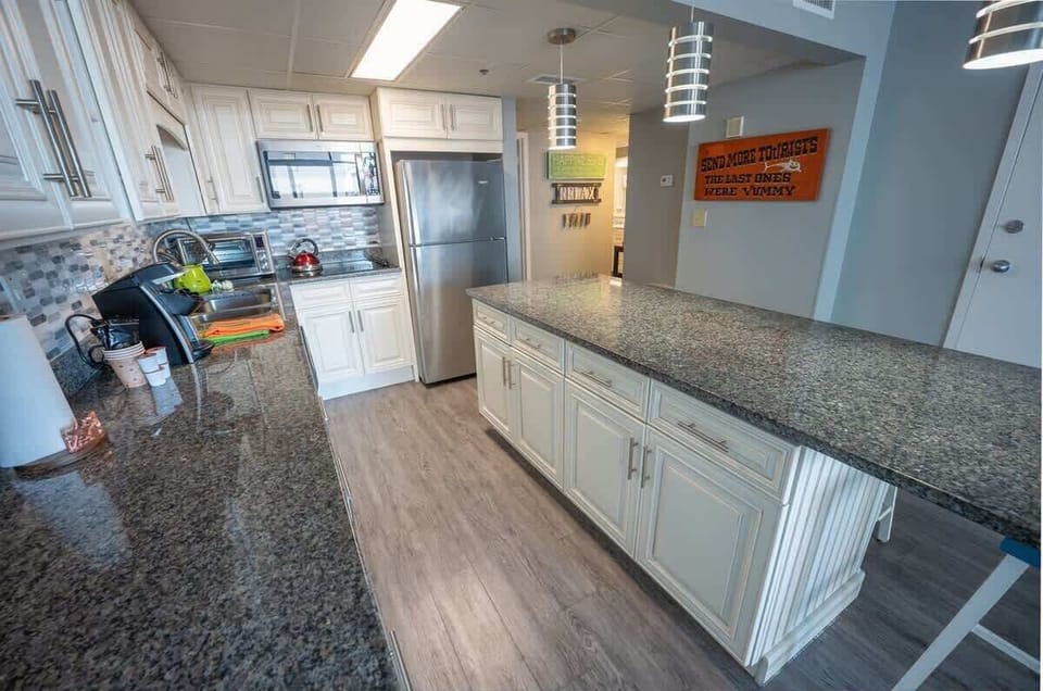 Beautifully Remodeled Kitchen Area