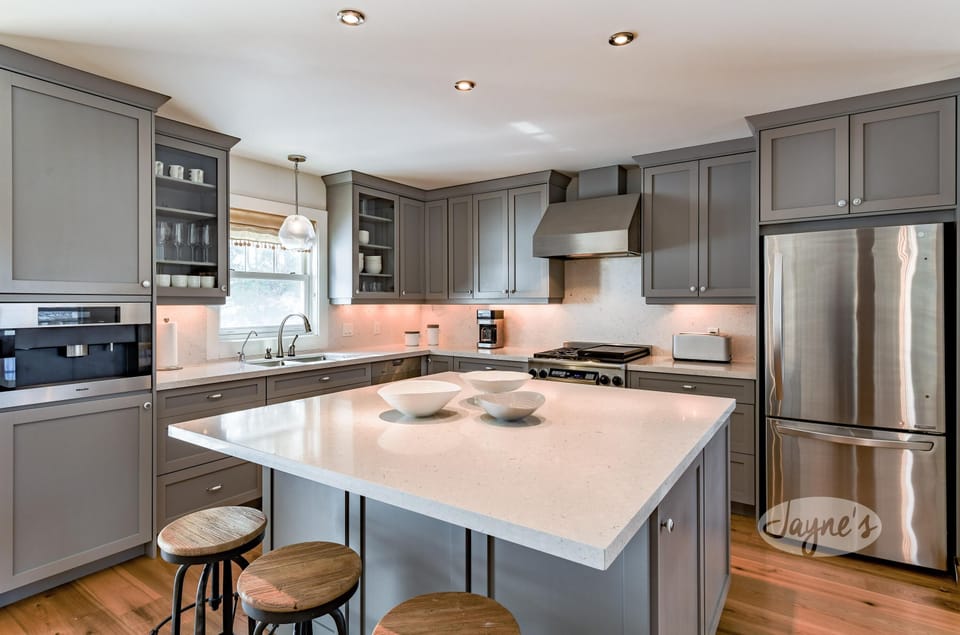 Kitchen &amp; Bar Seating