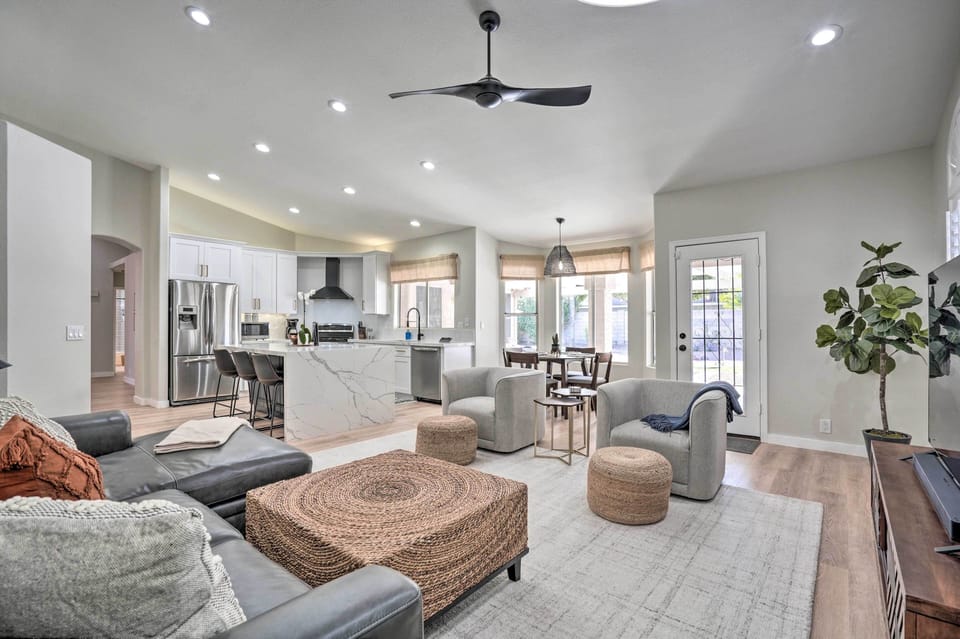 Living Room | Free WiFi