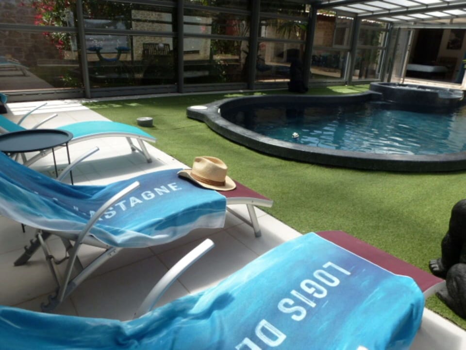 Swimming Pool, Composite Material, Leisure, Outdoor Furniture, Design, Shade, Resort, Artificial Turf, Hotel, Water Feature