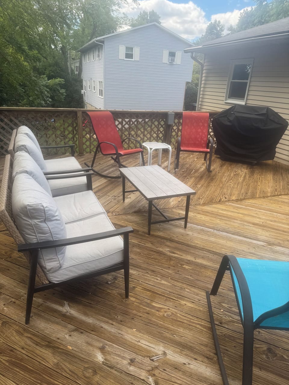 Main floor deck
