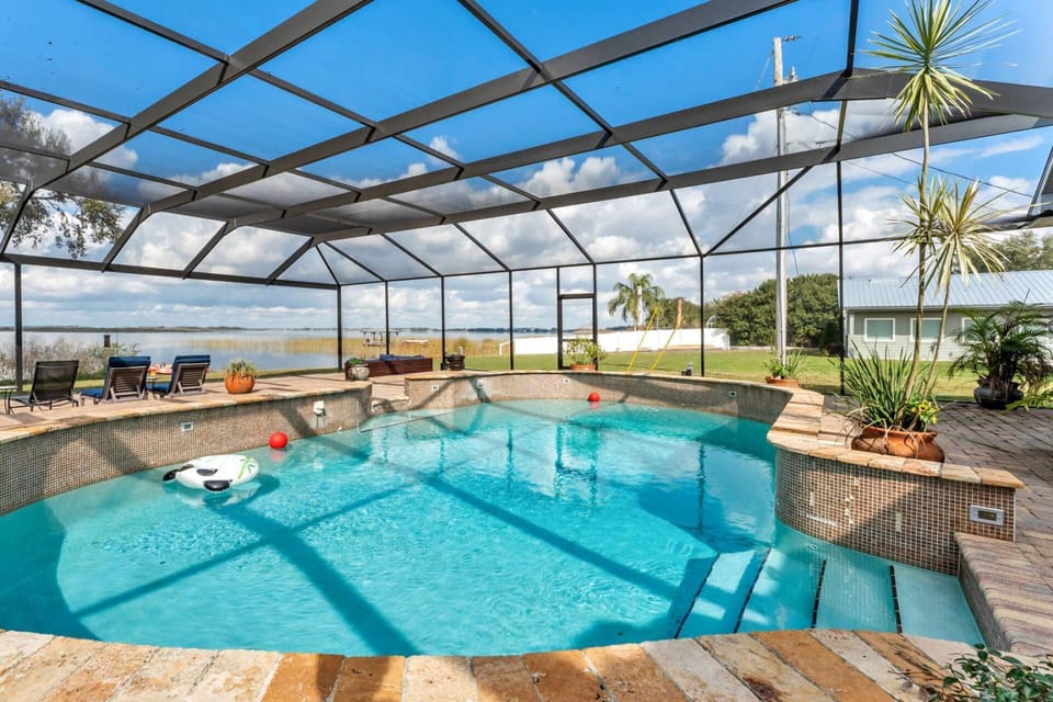 Resort-style pool with wide entry steps and shallow areas—ideal for families and guests of all ages.