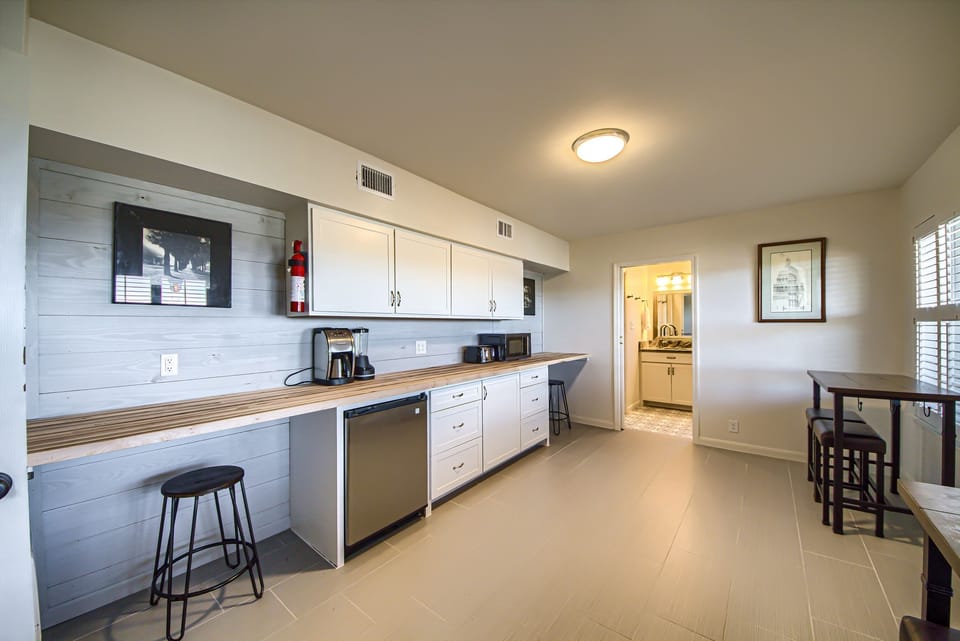 Bunk Room Apartment (separate from the main house)