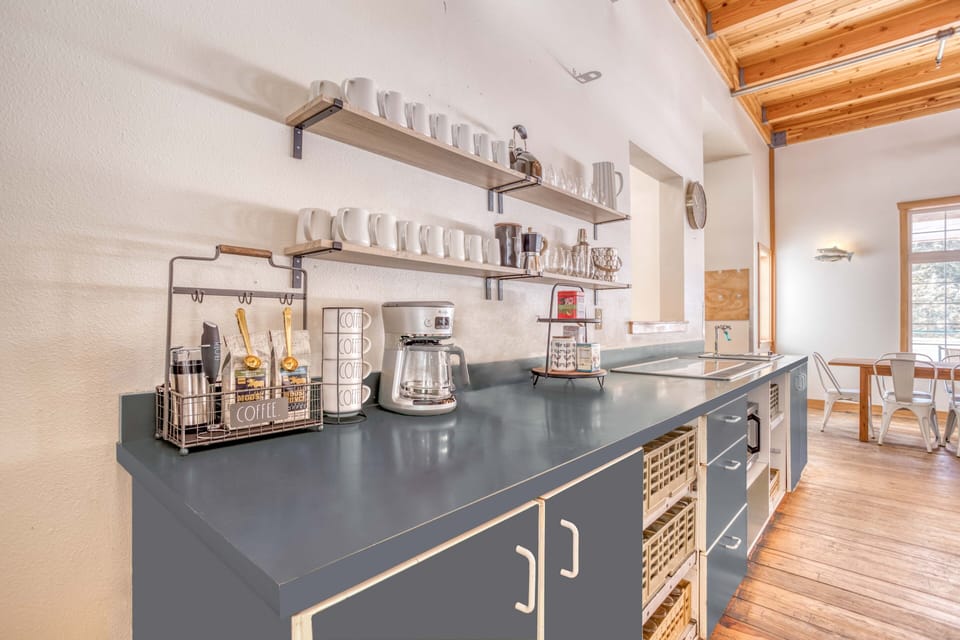 Chinook Lodge coffee station