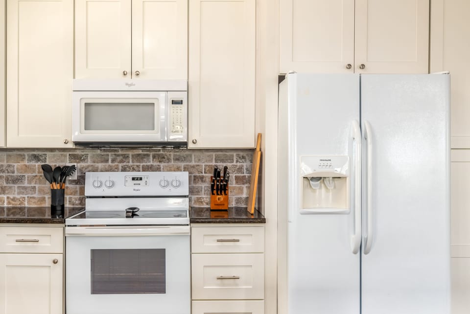 010 Crosswinds Kitchen Appliances
