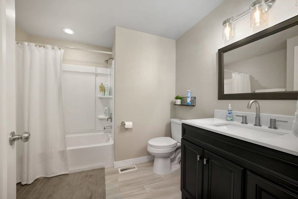 Upstairs Bathroom