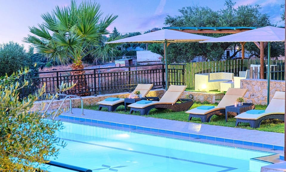 Pool. Villa Stelios | HotelPraxis Group