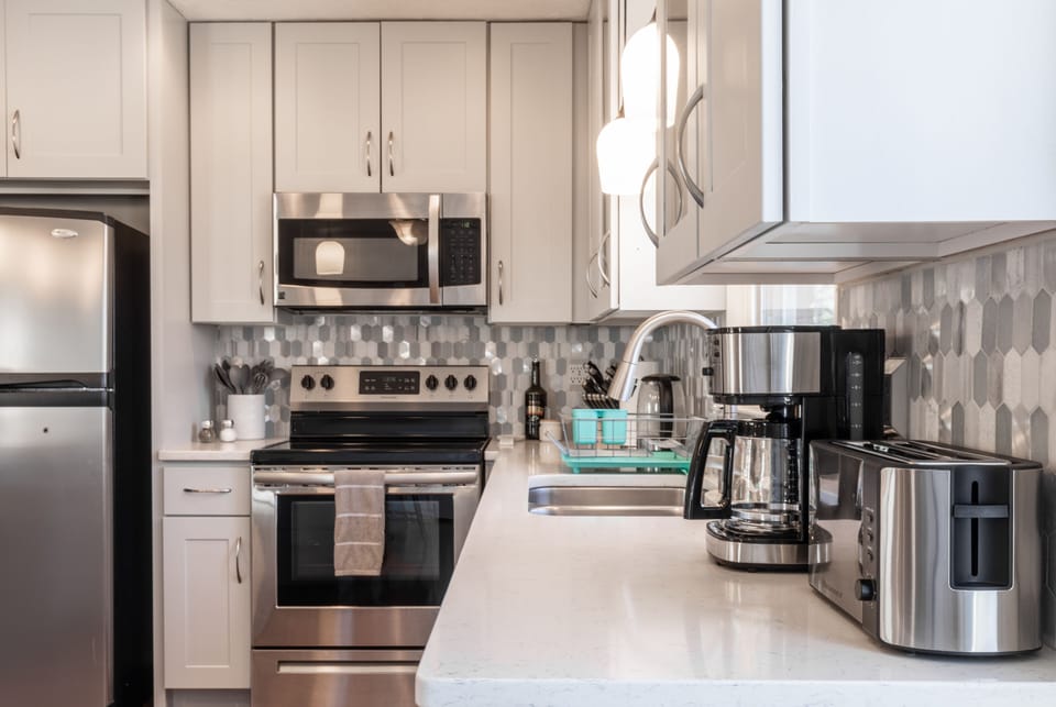 Fully Stocked Kitchen - Stainless Steel Appliances 