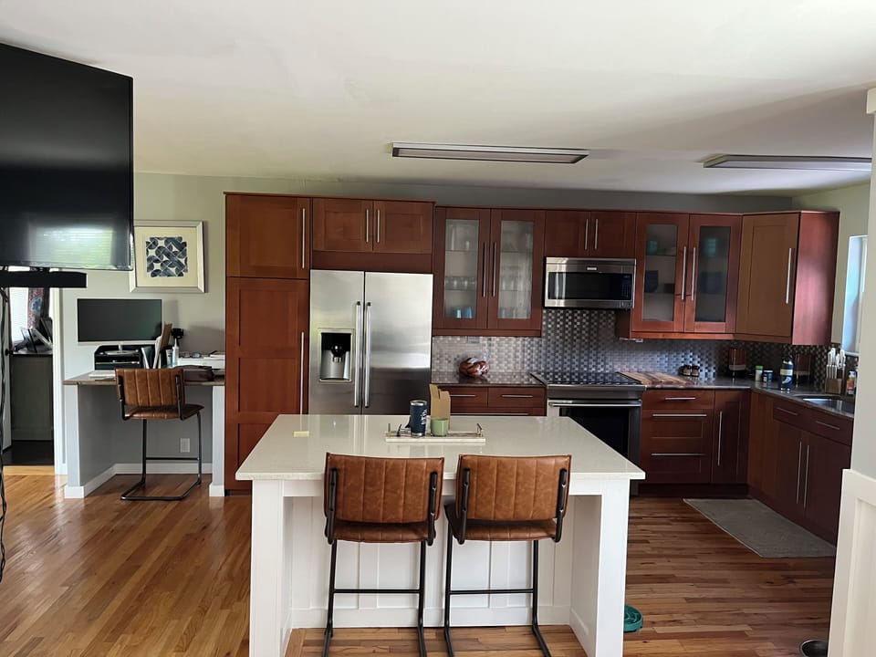 Kitchen with island