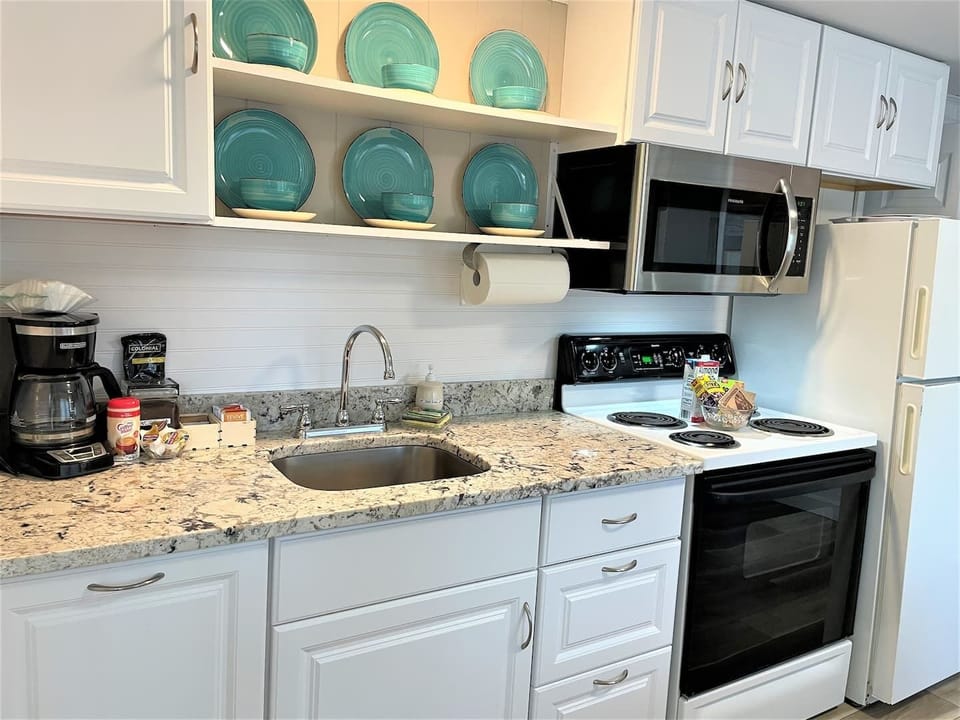 Everything you need for your beach stay!