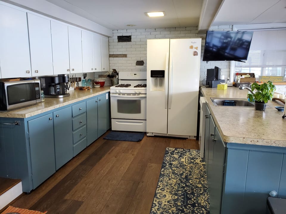 1st level kitchen
