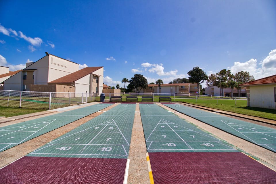 Shuffleboard 