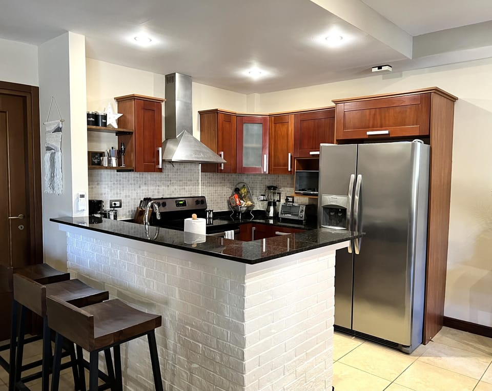 Kitchen counter seats 3
