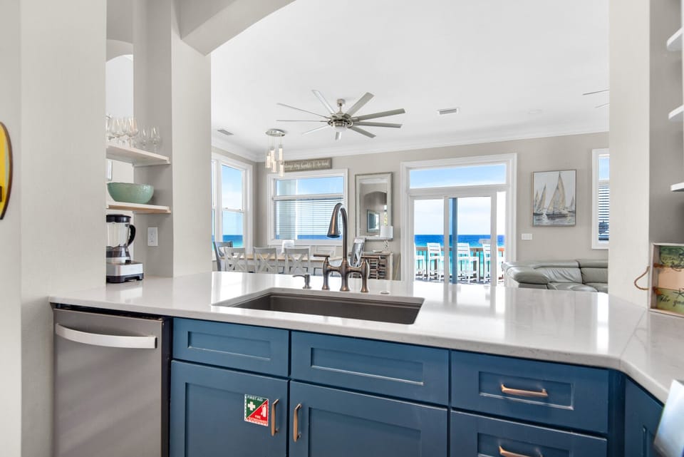 Newly Renovated Kitchen