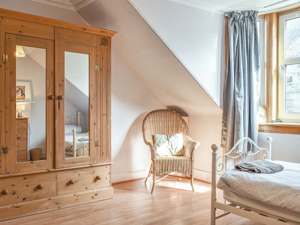 Twin bedroom | Maisie Cottage, St Monans, near Anstruther