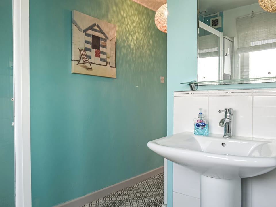 Bathroom | Maisie Cottage, St Monans, near Anstruther