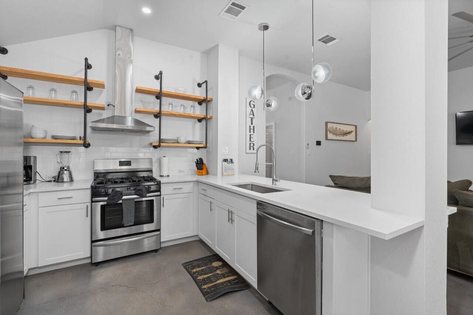 Open Shelving and Open Concept
