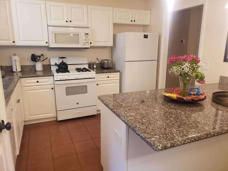 The island will have fresh flowers and snacks.