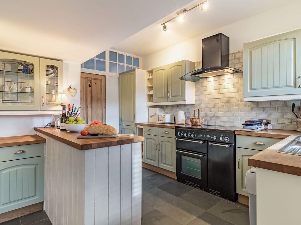 Kitchen | Horseshoes House, Saham Toney