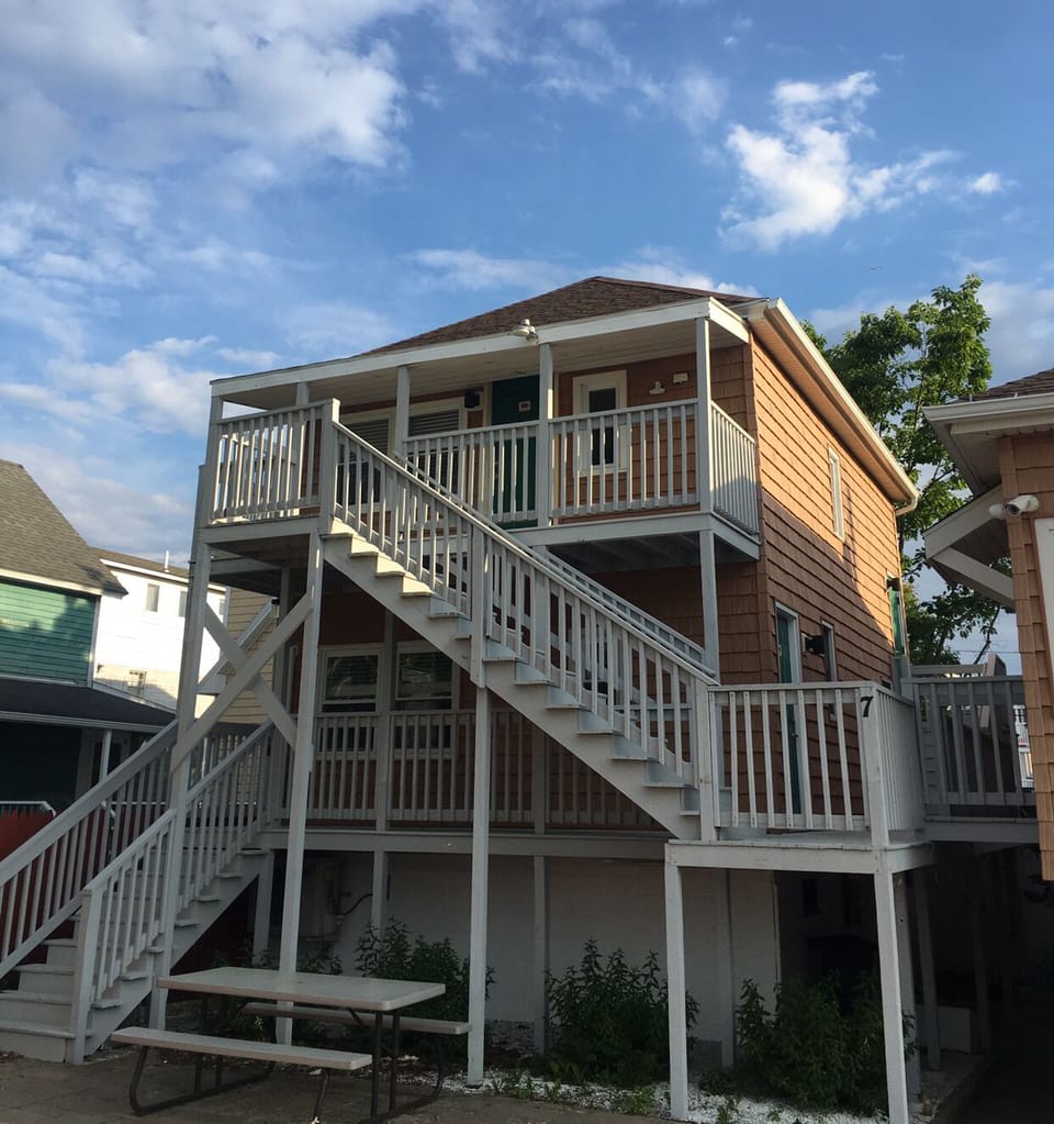 Apartment located on the 2nd floor